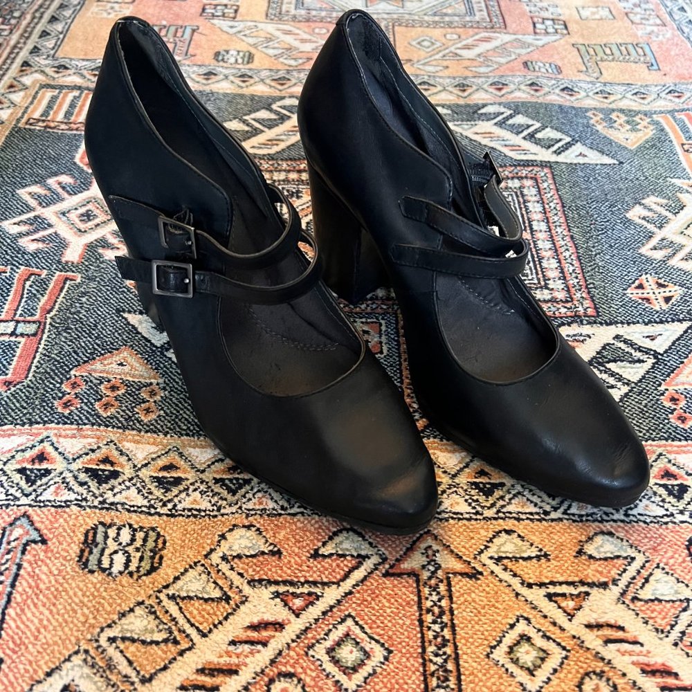 AEROSOLES Black Double Strap Heels